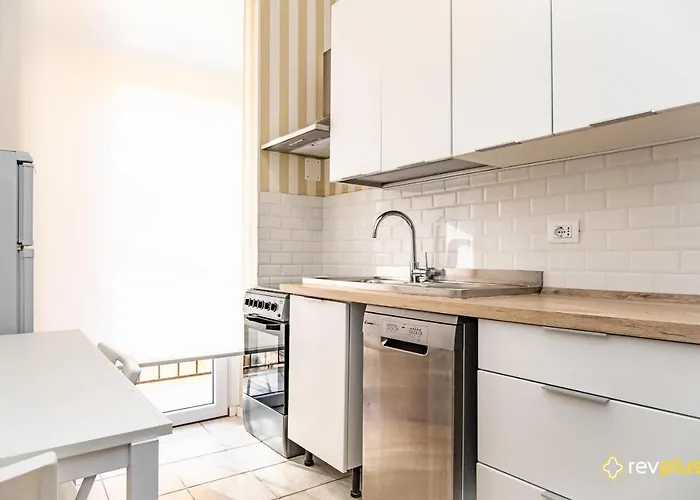 Mecenate Cavour Apartment Rome